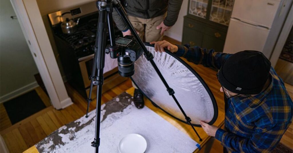 Using the light reflector opposite the light source makes everything even.
