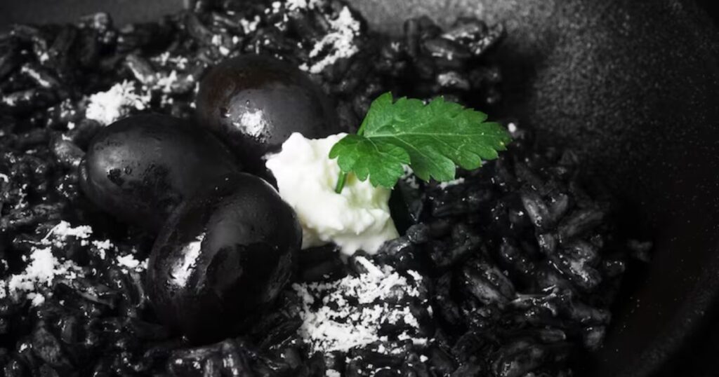 Moods in Dark food photography